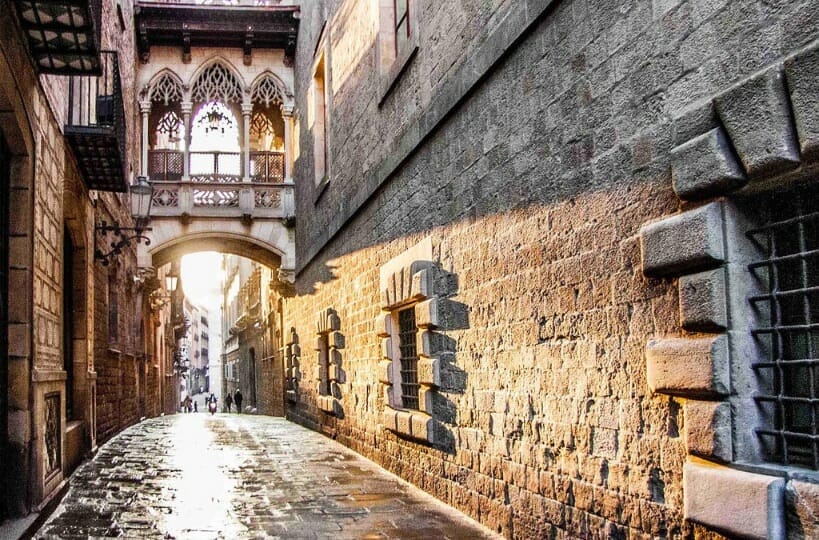 Gothic barcelona private luxury tour